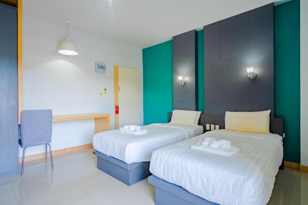 Oyo 303 Phoomjai House Chalong Exterior foto